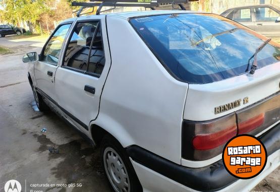 Autos - Renault R19 1994 GNC 450000Km - En Venta