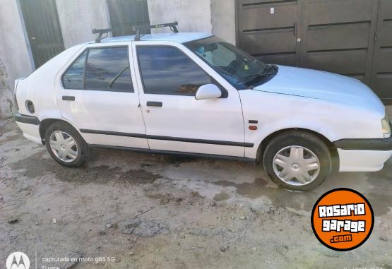 Autos - Renault R19 1994 GNC 450000Km - En Venta