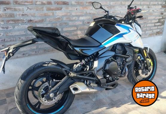 Motos - CF NK400 2022 Nafta 17000Km - En Venta