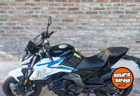 Motos - CF NK400 2022 Nafta 17000Km - En Venta