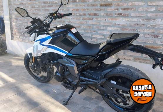 Motos - CF NK400 2022 Nafta 17000Km - En Venta