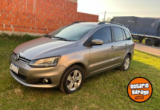 Autos - Volkswagen Suran 2017 Nafta 100000Km - En Venta