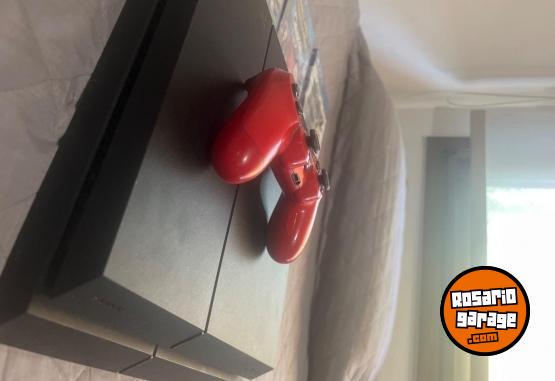 Electr�nica - VENDO PLAY 4 FAT 500 GB usada con joystick rojo incluido - En Venta