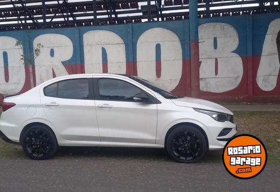 Autos - Fiat Cronos hgt 1.8 2022 Nafta 19000Km - En Venta