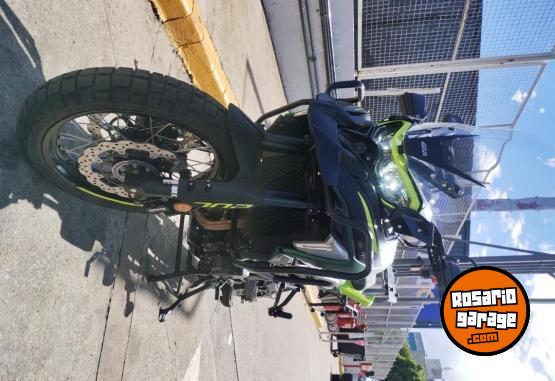 Motos - Benelli Trk 702x 2024 Nafta 3600Km - En Venta