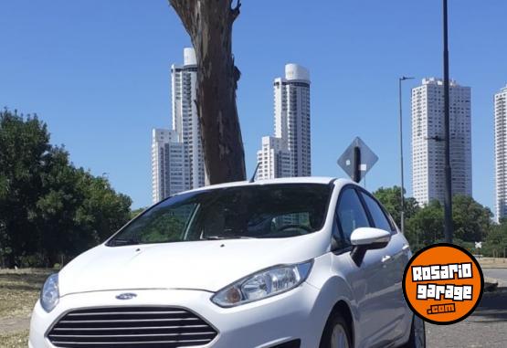 Autos - Ford Fiesta Kinetic SE 2017 Nafta 80000Km - En Venta