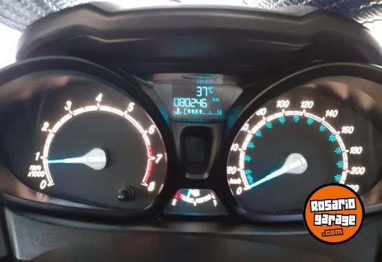 Autos - Ford Fiesta Kinetic SE 2017 Nafta 80000Km - En Venta