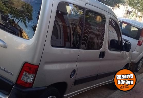 Utilitarios - Peugeot Partner Patagonica 2013 Nafta 155000Km - En Venta