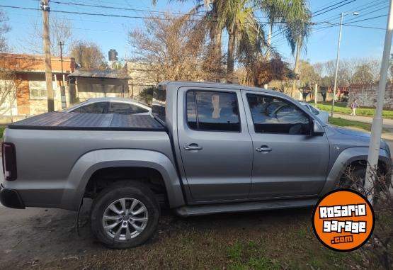 Camionetas - Volkswagen Amarok V6 2022 Diesel 75000Km - En Venta