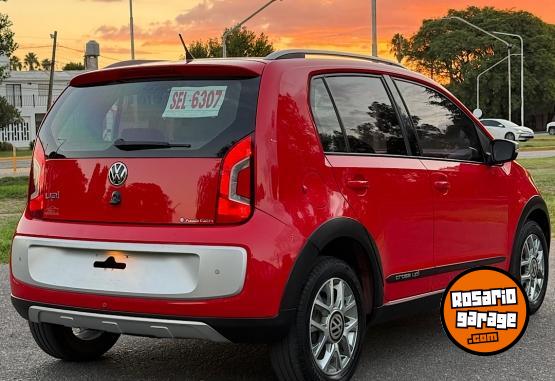 Autos - Volkswagen Up Cross 2017 Nafta 40700Km - En Venta