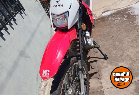Motos - Corven Triax 150 2023 Nafta 4000Km - En Venta