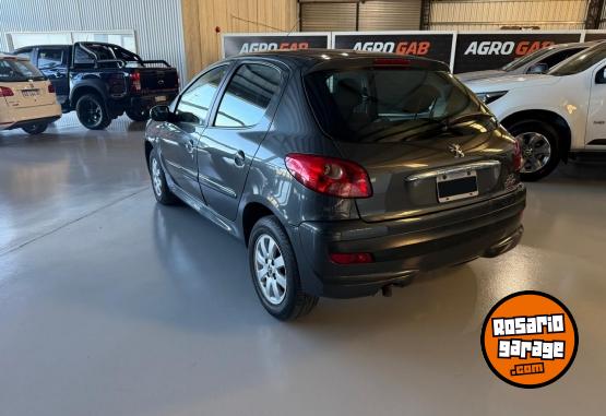 Autos - Peugeot 207 Compact XS 2010 Diesel 200000Km - En Venta