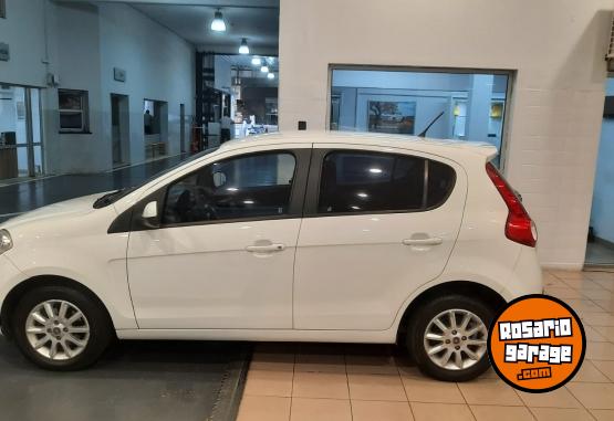 Autos - Fiat PALIO ATRACTIVE MT 2 2014 Nafta 86000Km - En Venta