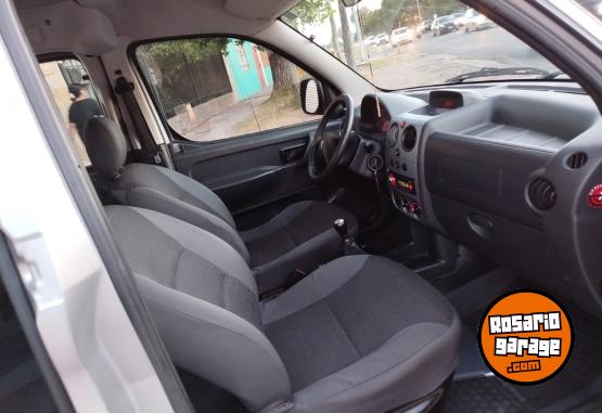 Utilitarios - Peugeot PARTNER 2017 GNC 150000Km - En Venta