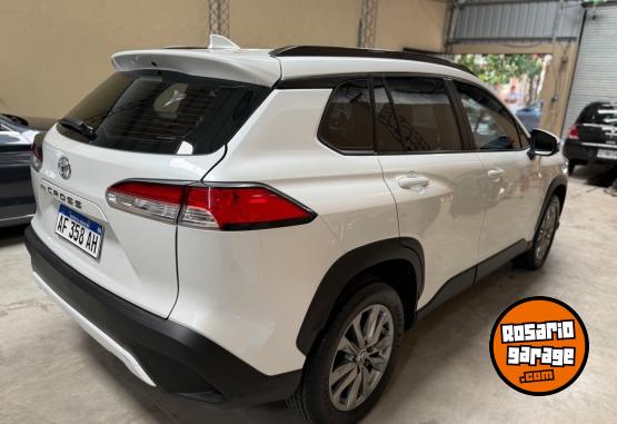 Autos - Toyota COROLLA CROSS 2022 Nafta 83900Km - En Venta