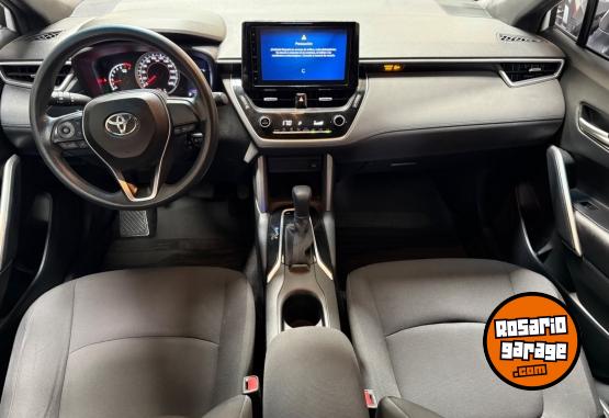 Autos - Toyota COROLLA CROSS 2022 Nafta 83900Km - En Venta