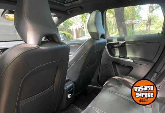 Camionetas - Volvo XC60 2.0 T5 High Plus 240 2016 Nafta 140000Km - En Venta