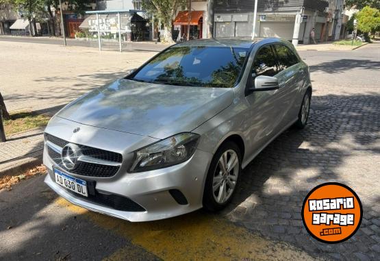 Autos - Mercedes Benz A200 Urban 2018 Nafta 104000Km - En Venta