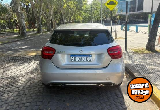 Autos - Mercedes Benz A200 Urban 2018 Nafta 104000Km - En Venta