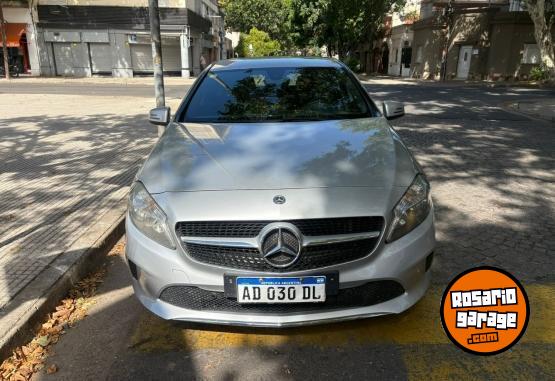 Autos - Mercedes Benz A200 Urban 2018 Nafta 104000Km - En Venta