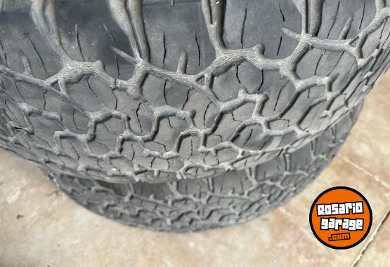 Accesorios para Autos - NEUM�TICOS BF GOODRICH ALL TERRAIN 285/70 R17 - En Venta