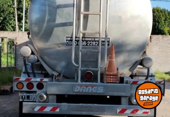 Camiones y Gr�as - Camion y semi - En Venta