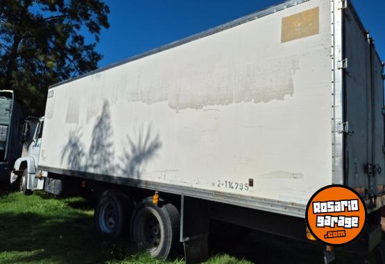 Camiones y Grúas - Vendo 1218 c/FURGON TERMICO - En Venta