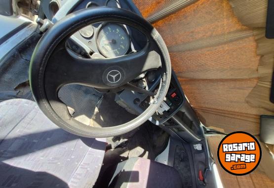 Camiones y Grúas - Vendo 1218 c/FURGON TERMICO - En Venta