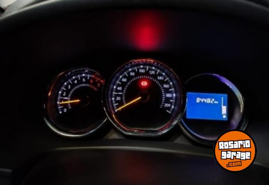 Autos - Renault SANDERO PRIVILEGE 1.6 NAF 2015 Diesel 84520Km - En Venta