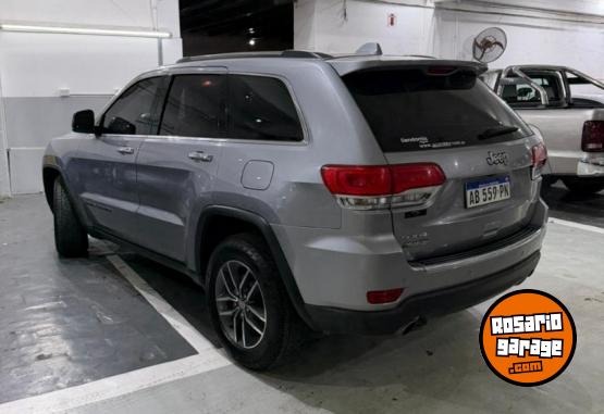 Camionetas - Jeep GRAND CHEROKEE LIMIT 2017 Nafta 117688Km - En Venta