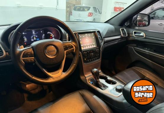 Camionetas - Jeep GRAND CHEROKEE LIMIT 2017 Nafta 117688Km - En Venta