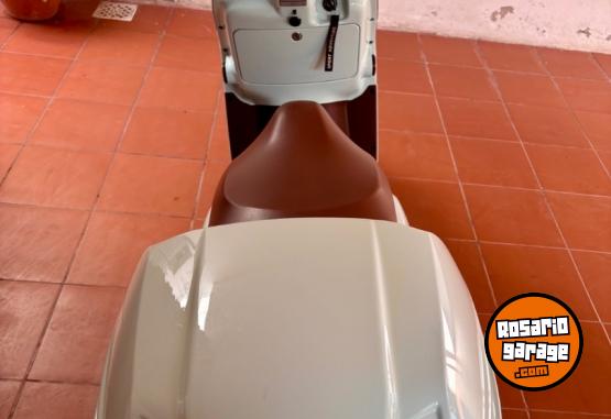 Motos - Kymco Like 2022 Nafta 9000Km - En Venta