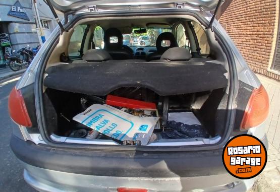 Autos - Peugeot 206 2006 Nafta 212700Km - En Venta