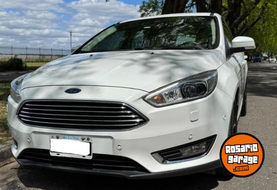 Autos - Ford Focus titanium 2016 Nafta 105000Km - En Venta