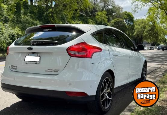 Autos - Ford Focus titanium 2016 Nafta 105000Km - En Venta