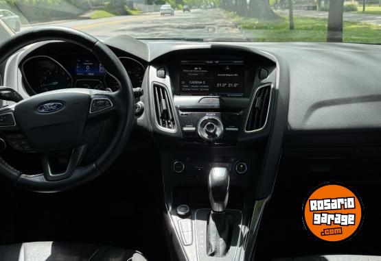 Autos - Ford Focus titanium 2016 Nafta 105000Km - En Venta