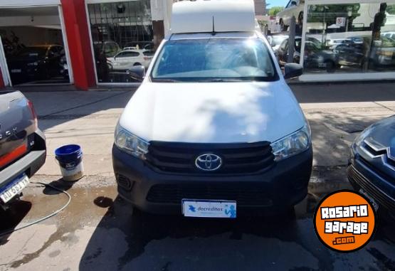 Camionetas - Toyota HILUX CABINA SIMPLE DX 2018 Diesel 260000Km - En Venta