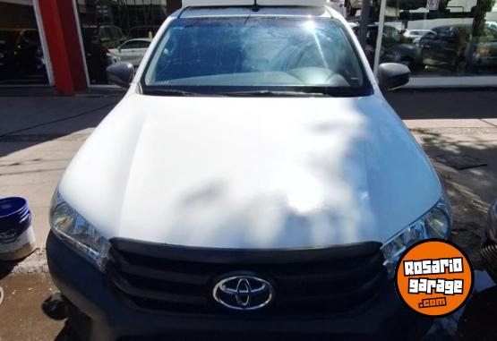 Camionetas - Toyota HILUX CABINA SIMPLE DX 2018 Diesel 260000Km - En Venta