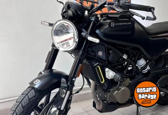 Motos - Husqvarna Svartpilen 200 2024 Nafta 5100Km - En Venta