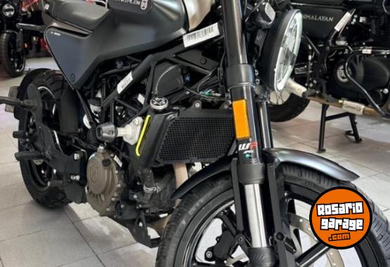 Motos - Husqvarna Svartpilen 200 2024 Nafta 5100Km - En Venta