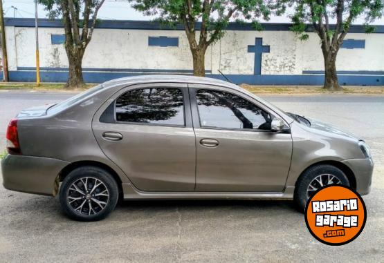 Autos - Toyota Etios L5 XL6 2018 Nafta 50000Km - En Venta