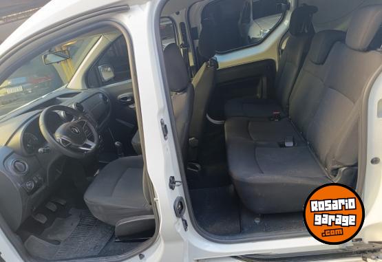 Utilitarios - Renault KANGOO EXPRESS 2022 Nafta 90000Km - En Venta