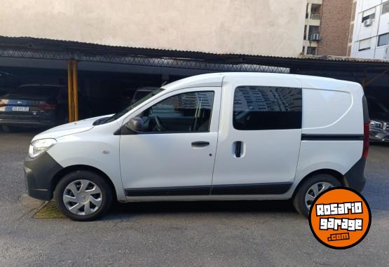 Utilitarios - Renault KANGOO EXPRESS 2022 Nafta 90000Km - En Venta