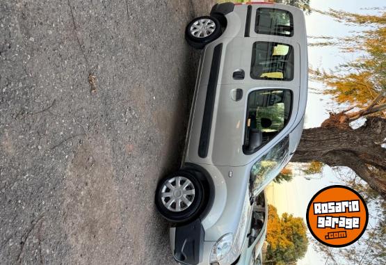 Utilitarios - Renault Kamgoo 2014 Nafta 133000Km - En Venta