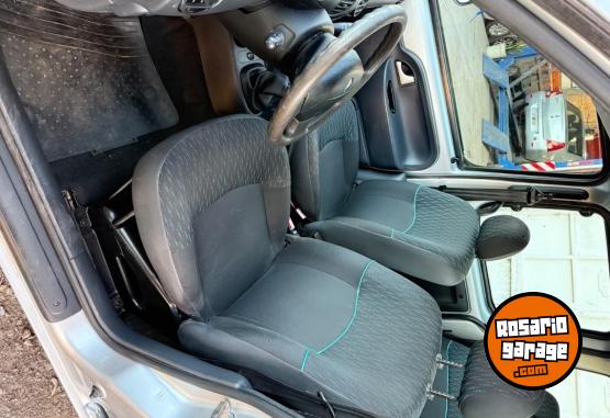 Utilitarios - Renault Kamgoo 2014 Nafta 133000Km - En Venta