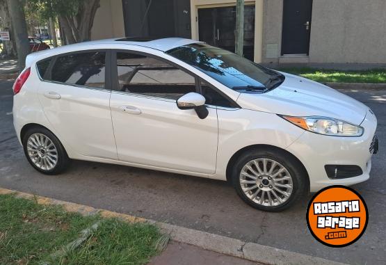 Autos - Ford FIESTA TITANIUM POWERSHIF 2017 Nafta 140000Km - En Venta