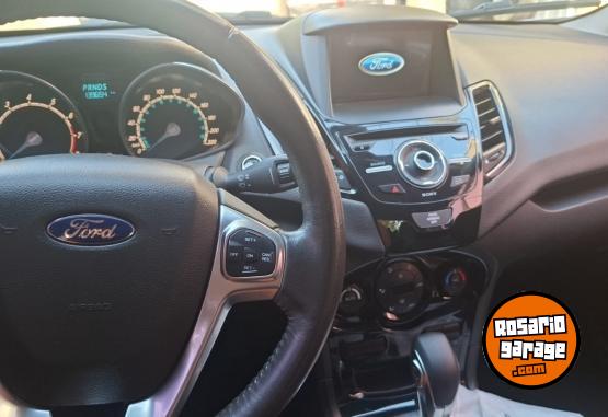 Autos - Ford FIESTA TITANIUM POWERSHIF 2017 Nafta 140000Km - En Venta