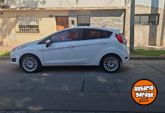 Autos - Ford FIESTA TITANIUM POWERSHIF 2017 Nafta 140000Km - En Venta