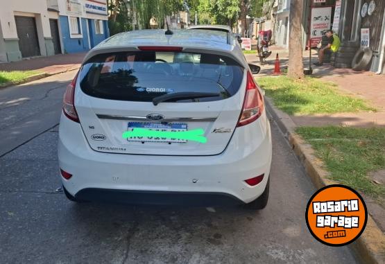 Autos - Ford FIESTA TITANIUM POWERSHIF 2017 Nafta 140000Km - En Venta