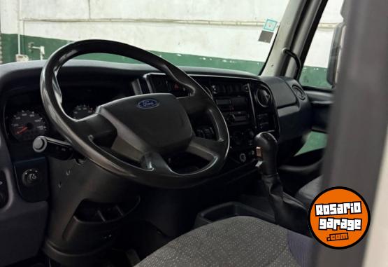 Camiones y Grúas - Ford cargo 1722 modelo 2016 - En Venta